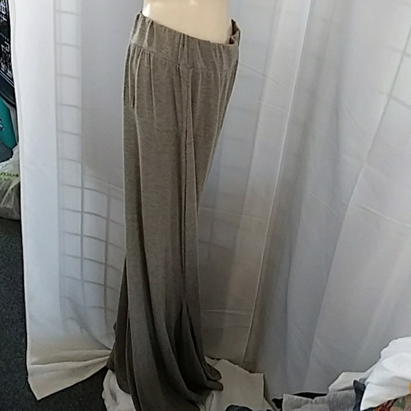 Nine T Eight gored skirt - Picture 2 of 4